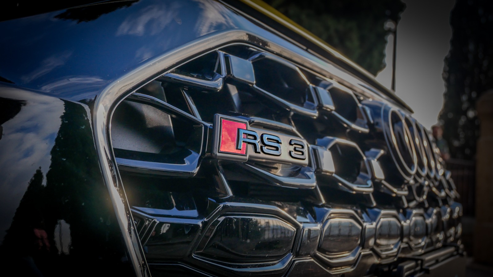 RS3 Black